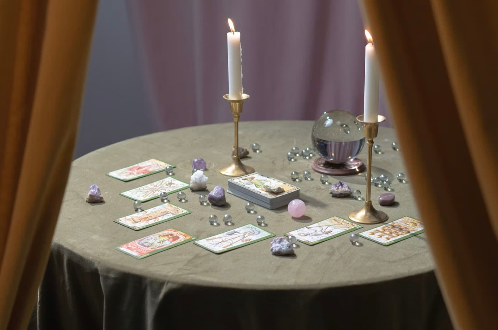 How to Read Tarot Cards: A Beginner's Guide to Understanding Any Tarot Reading